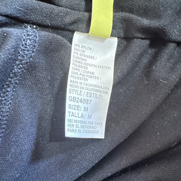 • Dark Earthy Green One Piece Swim Suit • Gianni Bini size Medium • - Picture 4 of 4